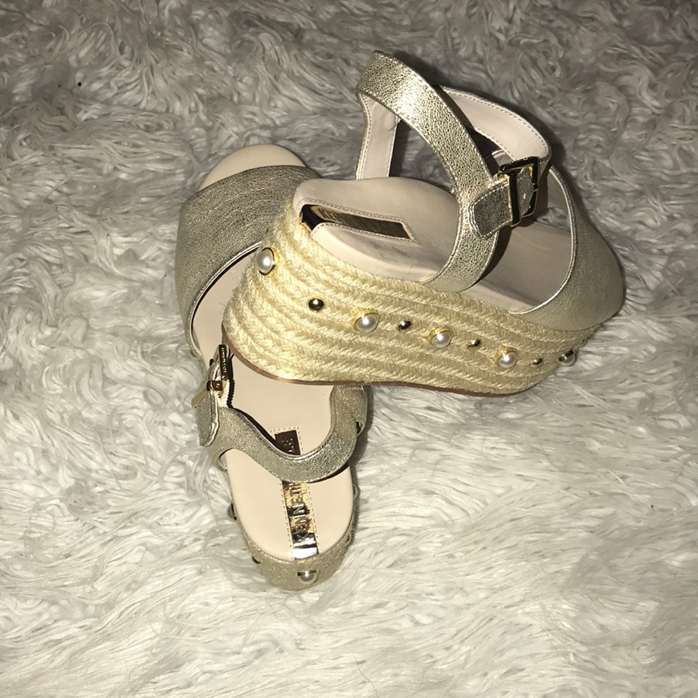 🔥Kenneth Cole Indra studs leather sandals🔥 - Picture 8 of 8